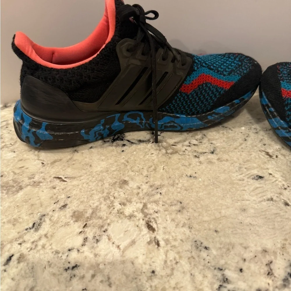 adidas Ultra Boost 5.0 DNA Black Legend Ink Turbo